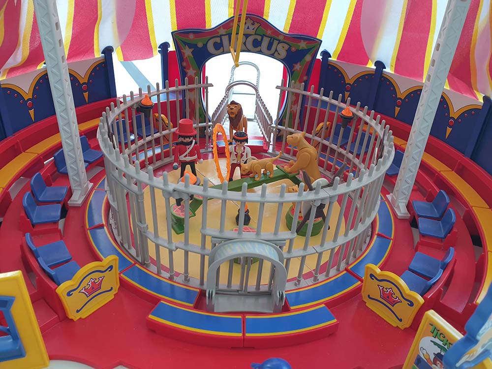 Playmobil 4230 Circus met de 4233 Leeuwenact en 4237 Hondenact