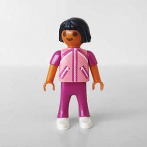Playmobil Kind Meisje Broek lang Rood Paars – Vriendelijke Lena