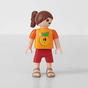 Playmobil Kind Meisje Korte Broek Rood Paars – Energieke Lynn