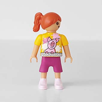 Playmobil Kind Meisje Korte Broek Rood Paars – Geestige Liv