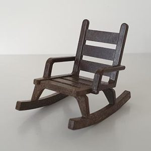 Huisinrichting – Toch nr.5: schommelstoel donker bruin