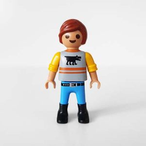 Playmobil Kind Jongen, Blauwe Broek – Avontuurlijke Noah