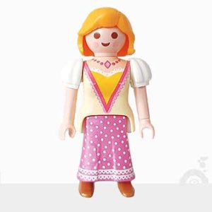 Oma, Boerin, Schoonmoeder, Hofdame, Puberella, Skivrouw, Paardrijdster, Maria – 05
