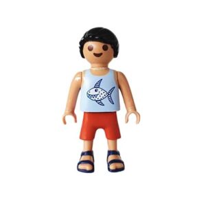 Playmobil Kind Jongen, Korte Broek, Rood, Grijs – Knappe Noud