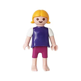 Playmobil Kind Meisje Korte Broek Rood Paars – Vrolijke Amy