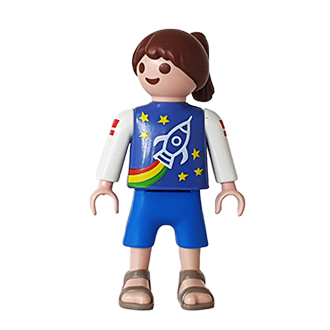 Playmobil Kind Meisje Korte Broek Blauw – Aardige Eva